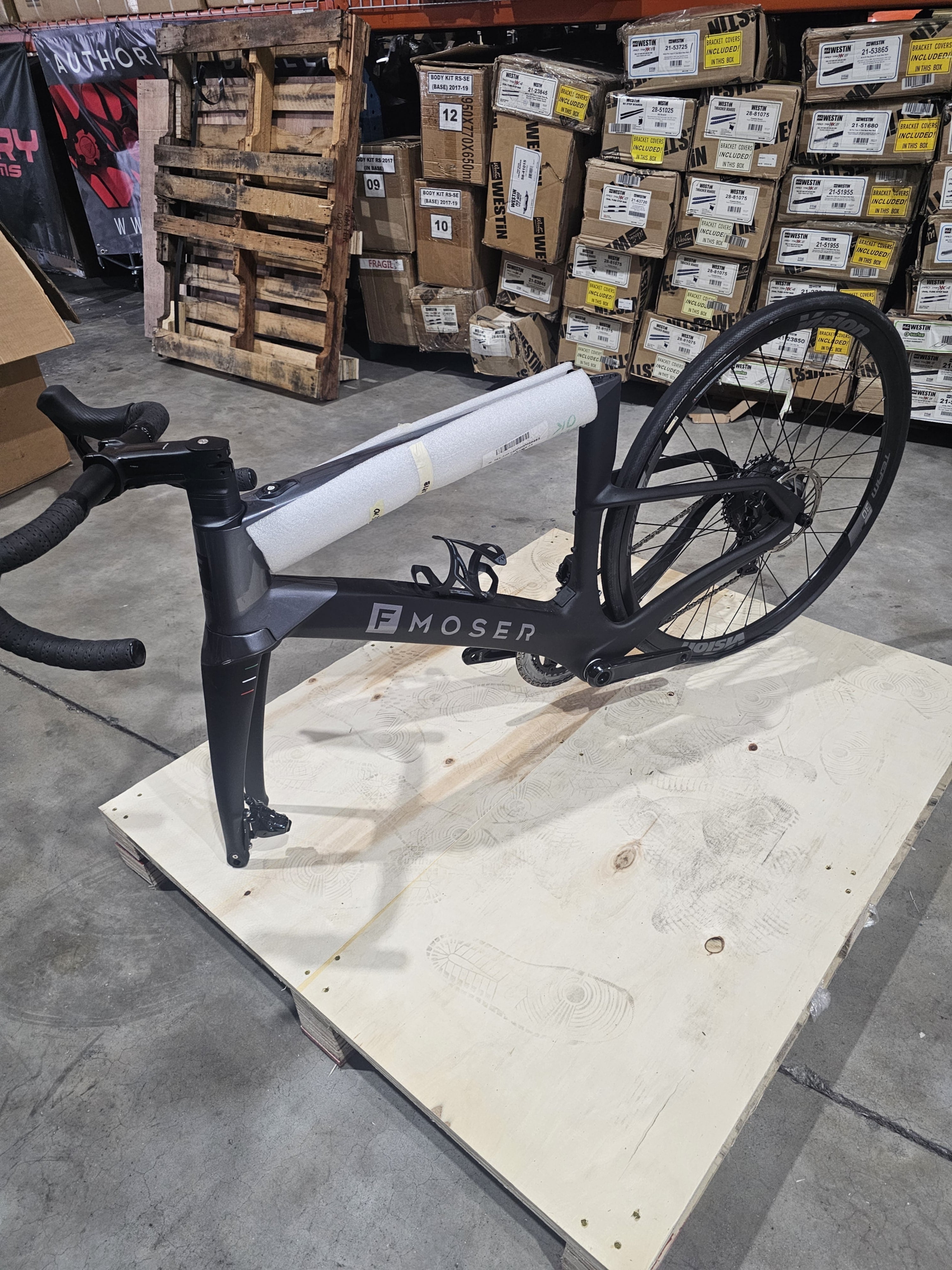 E-Road Rival 28'' 22v 250Wh FSA HM1 Silver/Black Size M (Open Box)