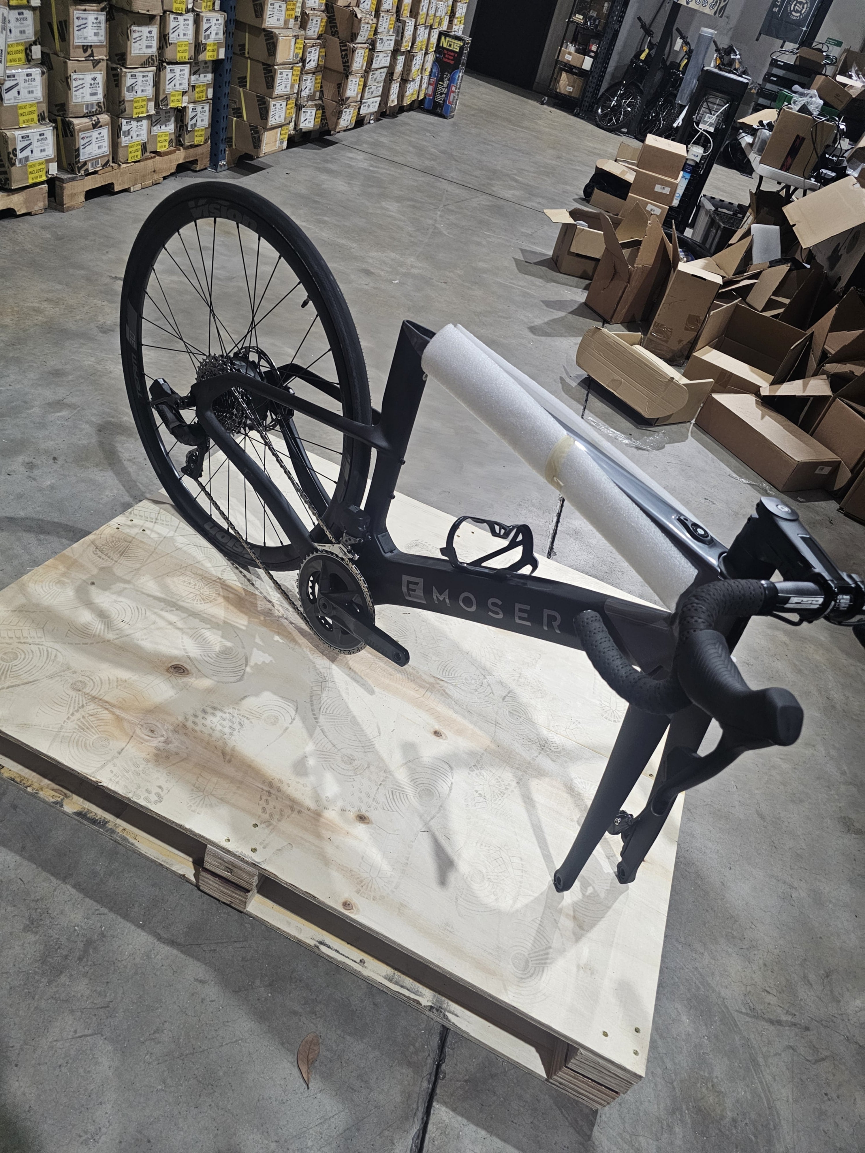 E-Road Rival 28'' 22v 250Wh FSA HM1 Silver/Black Size M (Open Box)